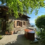 Private Luxury & Silence Retreat With Spectacular View Over The Maggiore Bed & Breakfast 4*