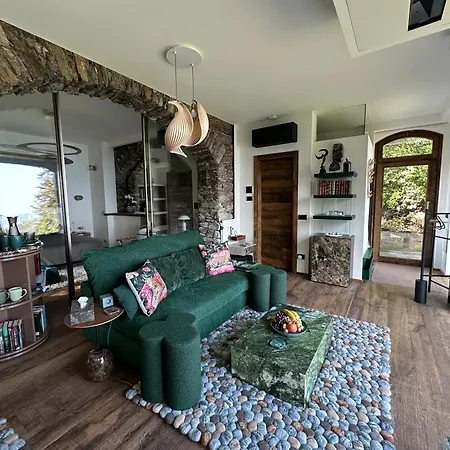 Private Luxury & Silence Retreat With Spectacular View Over The Maggiore Frühstückspension 4*