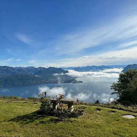 Frühstückspension Private Luxury & Silence Retreat With Spectacular View Over The Maggiore Stresa
