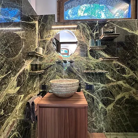 Bed and Breakfast Private Luxury & Silence Retreat With Spectacular View Over The Maggiore 4*