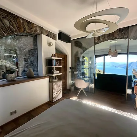 Bed and Breakfast Private Luxury & Silence Retreat With Spectacular View Over The Maggiore Στρέσα