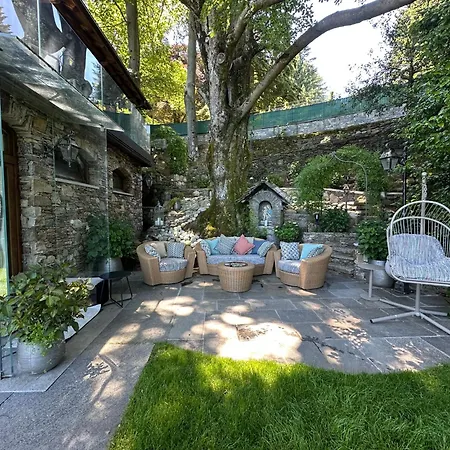 Private Luxury & Silence Retreat With Spectacular View Over The Maggiore Frühstückspension Stresa