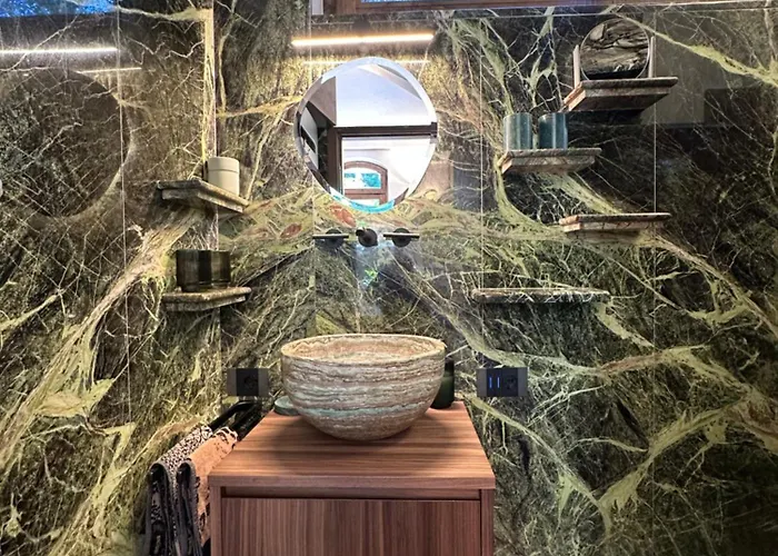 Bed & Breakfast Private Luxury & Silence Retreat With Spectacular View Over The Maggiore 4*