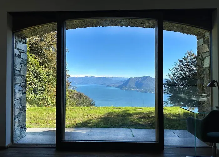 Private Luxury & Silence Retreat With Spectacular View Over The Maggiore Bed & Breakfast Stresa