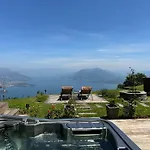 Bed & Breakfast Private Luxury & Silence Retreat With Spectacular View Over The Maggiore