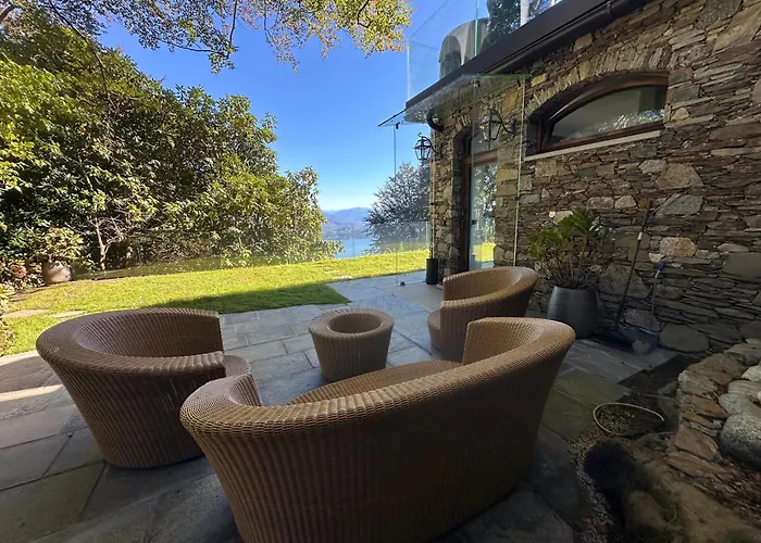 Private Luxury & Silence Retreat With Spectacular View Over The Maggiore Готель типу 